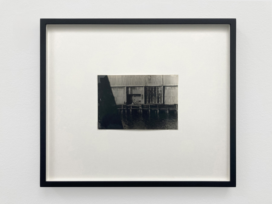 Alvin Baltrop, The Piers (exterior with two figures), n.d. (1975–1986), Silver gelatin print, 11.4 x 17.1 cm
