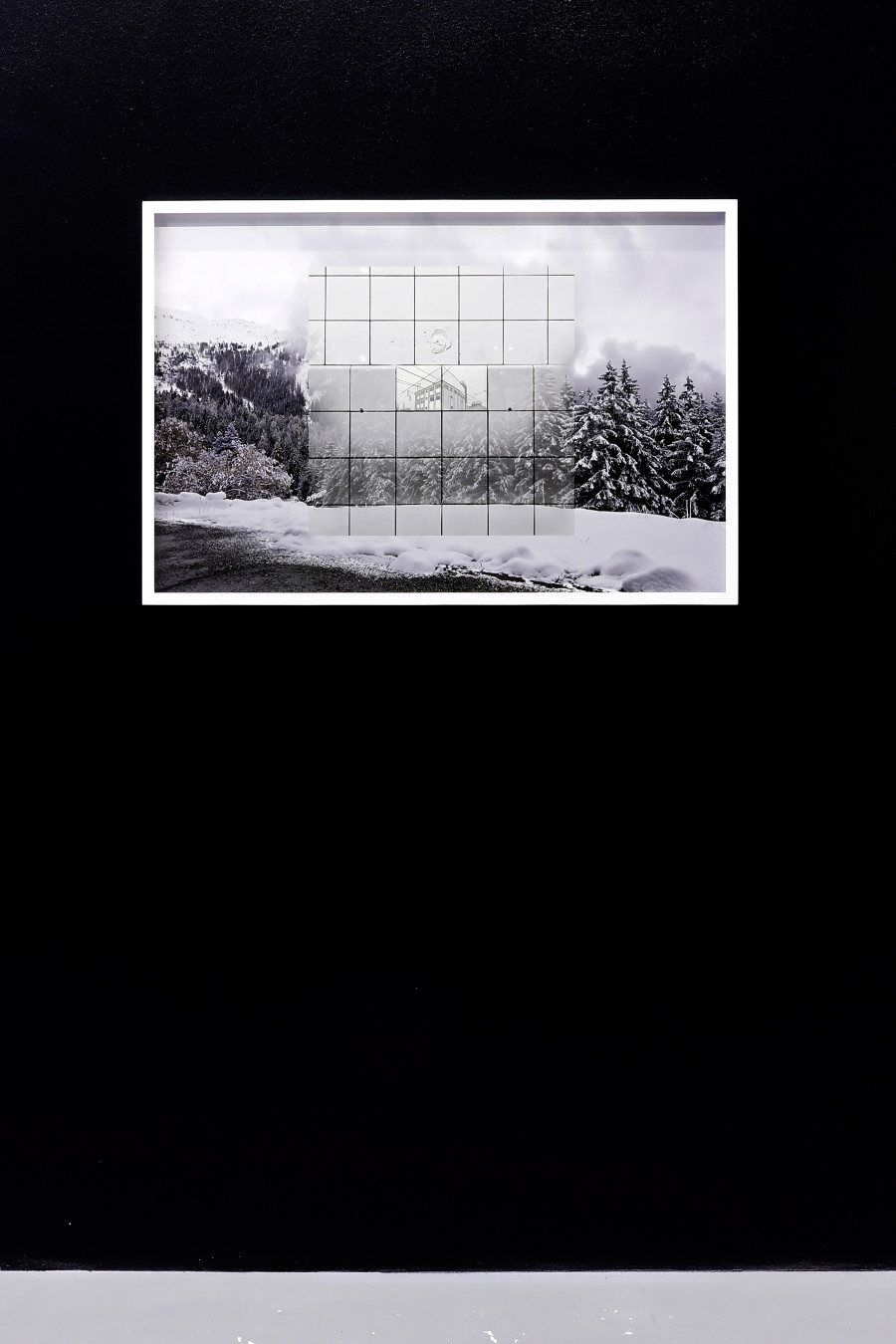 Jorge Conde, “Artifacts 01-15, 2019-2020 Giclée Print Total: 150 x 360 cm; 3 x (90 x 120 cm) + 1 x (60 x 120 cm). Credit photo: Neige Sanchez. Courtesy of the Artist and Fabienne Levy.