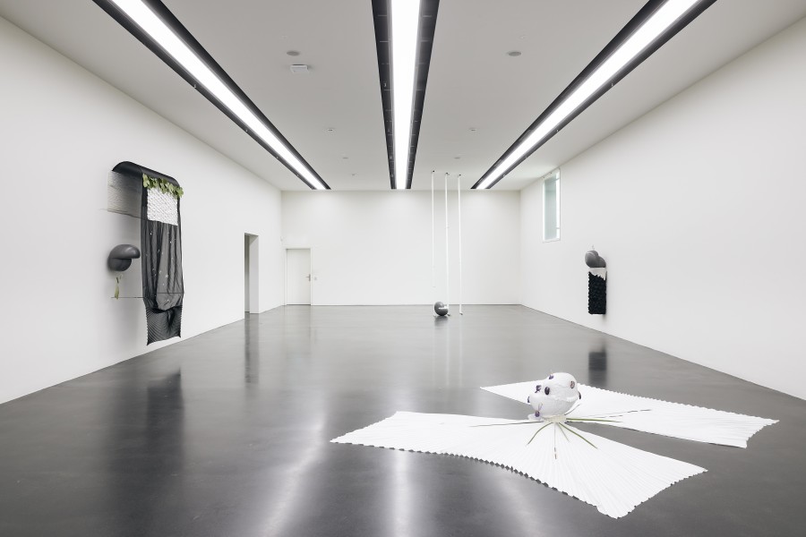 Installation view, Maude Léonard-Contant, spot on, Kunstmuseum Luzern, 2023. Photo: Moritz Schermbach