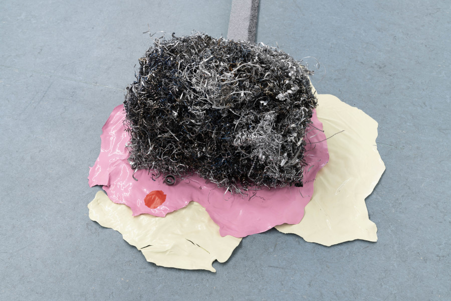 Salomé Engel, Needles: Insinuation of Sailing Motes I (detail), 2025, Metal debris, wood, laquer, coloured sand, 1028 × 60 × 23cm. Photo credits: marytwo