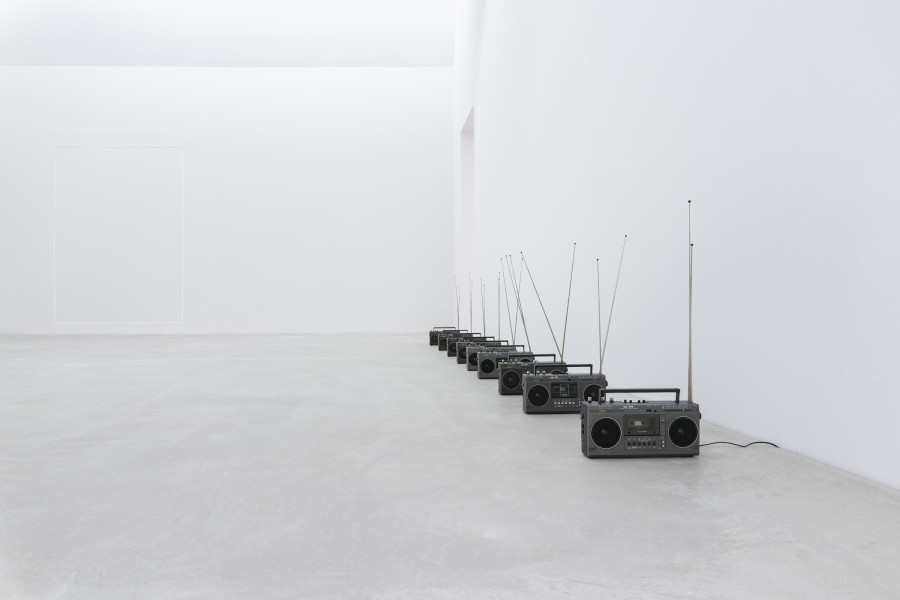 Sung Tieu, Song for VEB Stern-Radio Berlin, 2021, Installationsansicht One Thousand Times, Kunst Museum Winterthur, 2023. Foto: Reto Kaufmann
