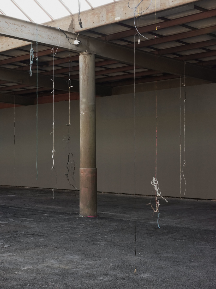 Eric Hattan – Weisse Spinnen, Installation view, 2023, Kunsthalle Arbon, Photo: Ladina Bischof