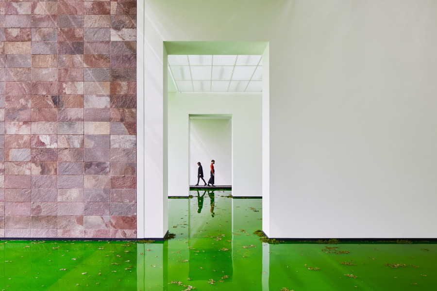 Installation view, Fondation Beyeler, Riehen/Basel, 2021 Courtesy of the artist; neugerriemschneider, Berlin; Tanya Bonakdar Gallery, New York / Los Angeles © 2021 Olafur Eliasson  Photo: Mark Niedermann