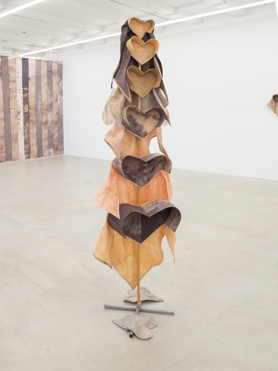 Worldly hearts pillar #1, Anna Reutinger, Second hand linen, cotton, iron sulfate, tannic acid, onion skins, madder, alder buckthorn, steel, 206 x 75 x 40 cm