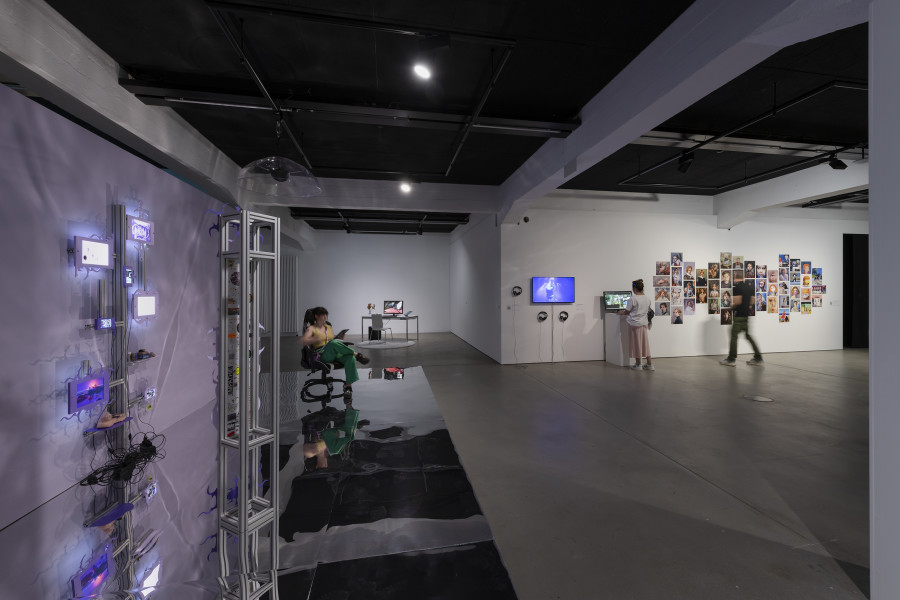 Exhibition view «Collective Worldbuilding – Art in the Metaverse», 2023, HEK, Photo: Franz Wamhof
