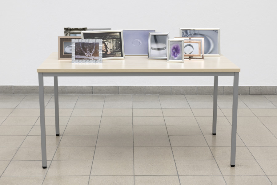 Hélène Fauquet, Sensoria, 2023. Hélène Fauquet, Phenomena, Ausstellungsansicht / installation view, Kunsthaus Glarus, 2023. Foto / Photo: Gina Folly