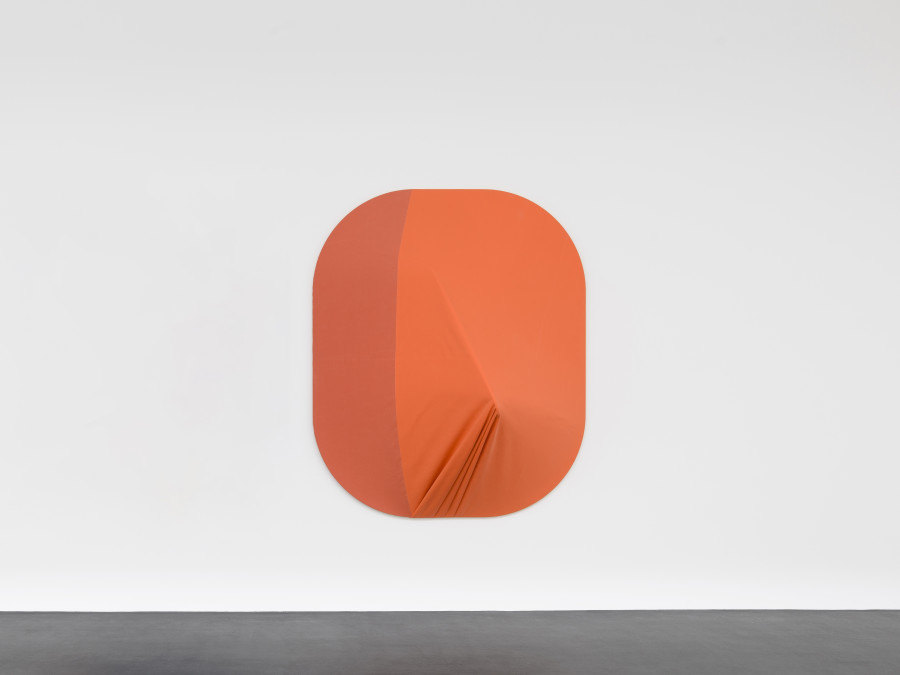 Sonia Kacem, Bruxelles, 2020/1. Wood, sunblind fabric, 240 × 200 × 85 cm. Installation view, Galerie Gregor Staiger, Zurich