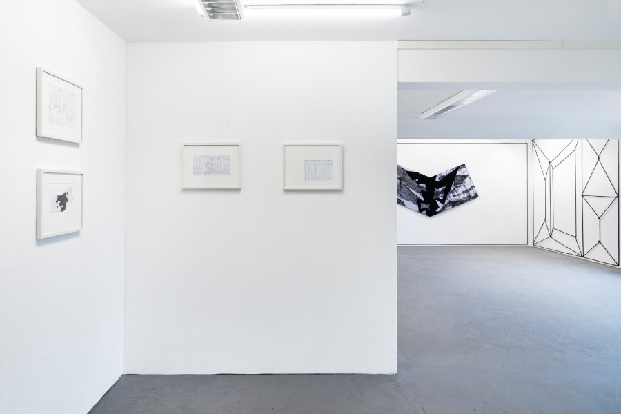 Julian Göthe - The Fat Shadow, Installation view at suns.works, 2021. Courtesy the artist and suns.works. Photography: Claude Barrault