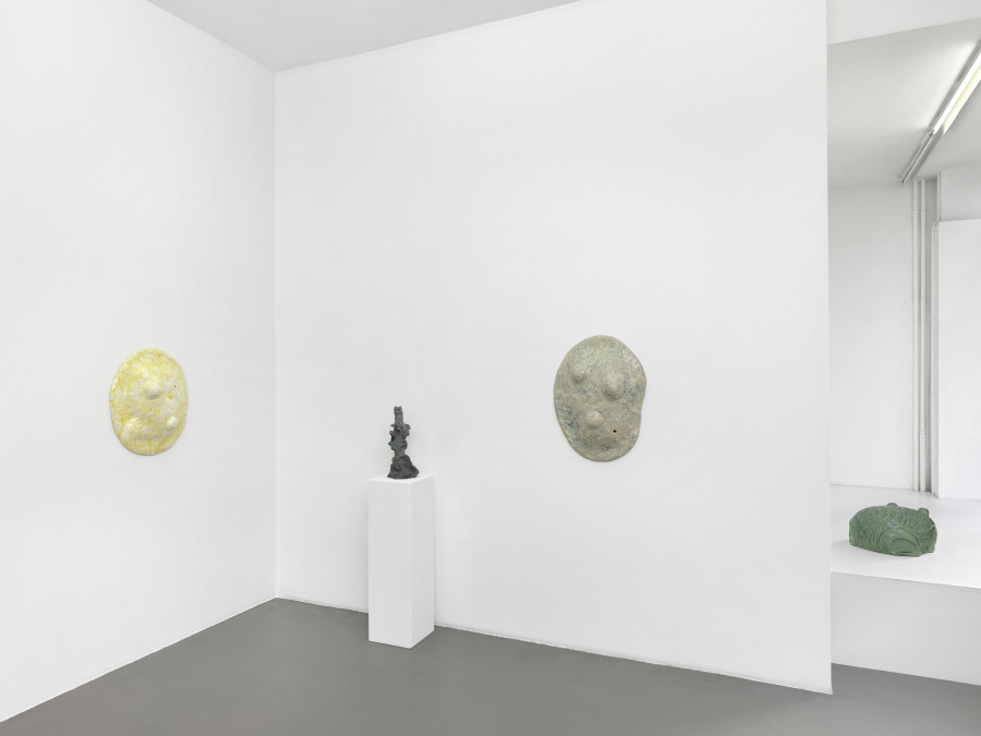 Exhibition view, Mai-Thu Perret, Détruire, dit-elle, Galerie Mezzanin, 2024-2025. Photo credit: Annik Wetter