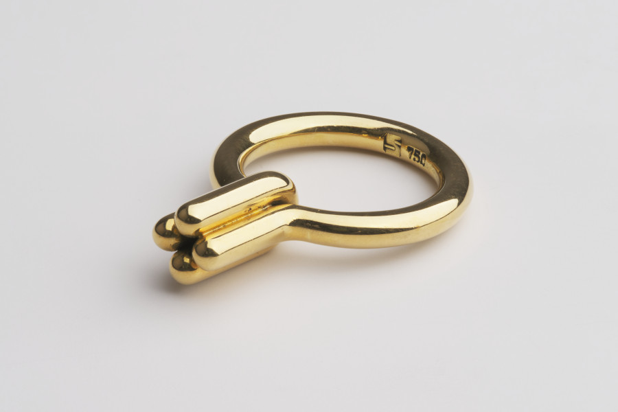 Bernhard Schobinger, Four-Point Ring, 1966. Photo: Guillaume Python. Courtesy of the artist and Martina Simeti Gallery