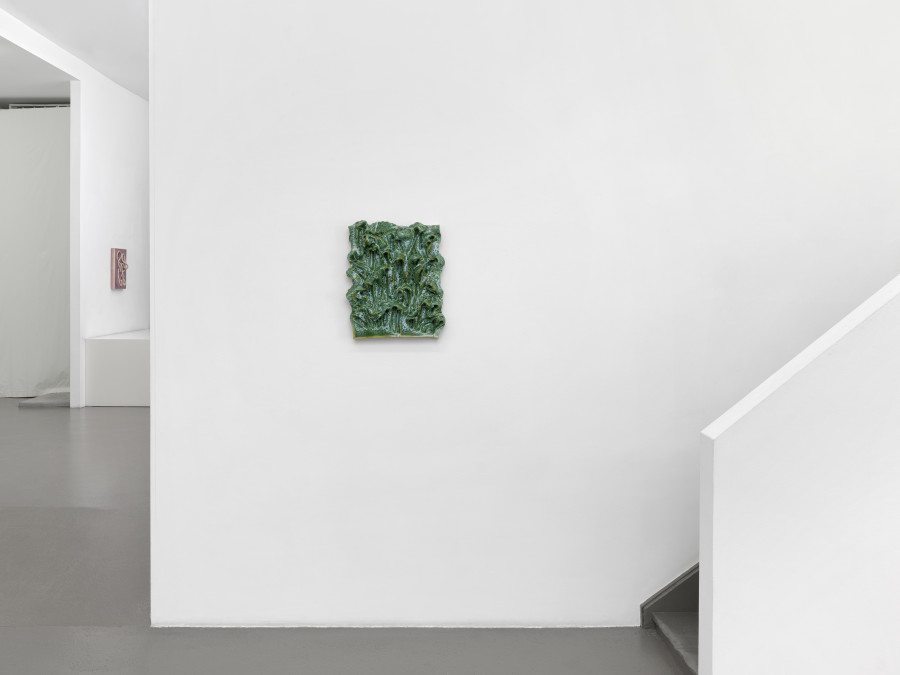 Exhibition view, Mai-Thu Perret, Détruire, dit-elle, Galerie Mezzanin, 2024-2025. Photo credit: Annik Wetter