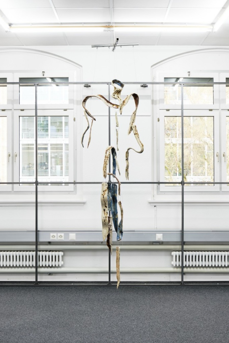 Camille Dumond, BGY 4, glazed stoneware suspension with willow and cedar ashes, steel, ca. 180 x 60 x 60 cm, 2021. Photo by Philip Ullrich. Courtesy of unanimous consent and the artist