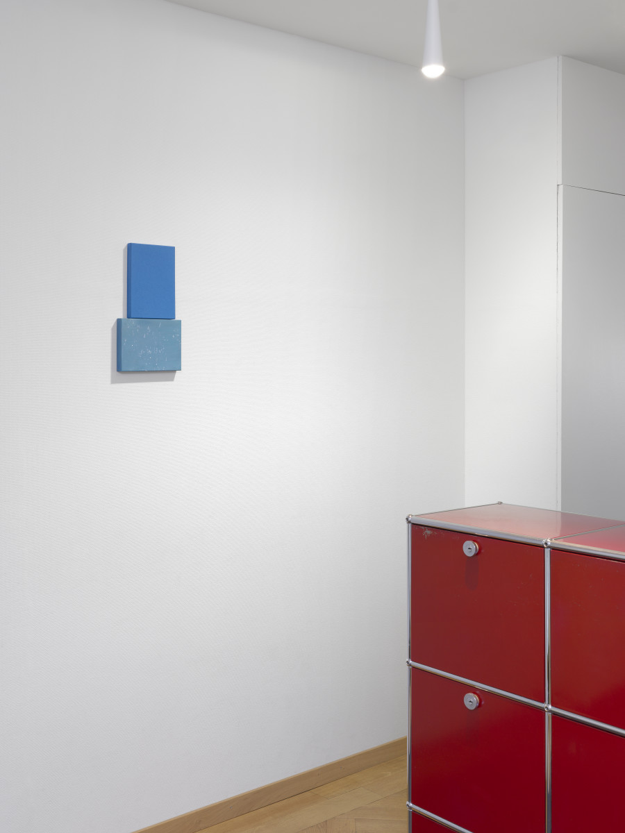 Exhibition view, Marco Antonini, Words make space, BELETAGE Art Space, Zürich, 2025-2026. Photo credit: Annik Wetter, courtesy BELETAGE, Zurich