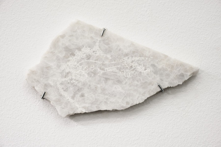 Jacopo Mazzetti, Children, laser etched quartz crystals, ca. 40 x 25 x 2 cm, 2012. Photo by Philip Ullrich. Courtesy of unanimous consent and the artist