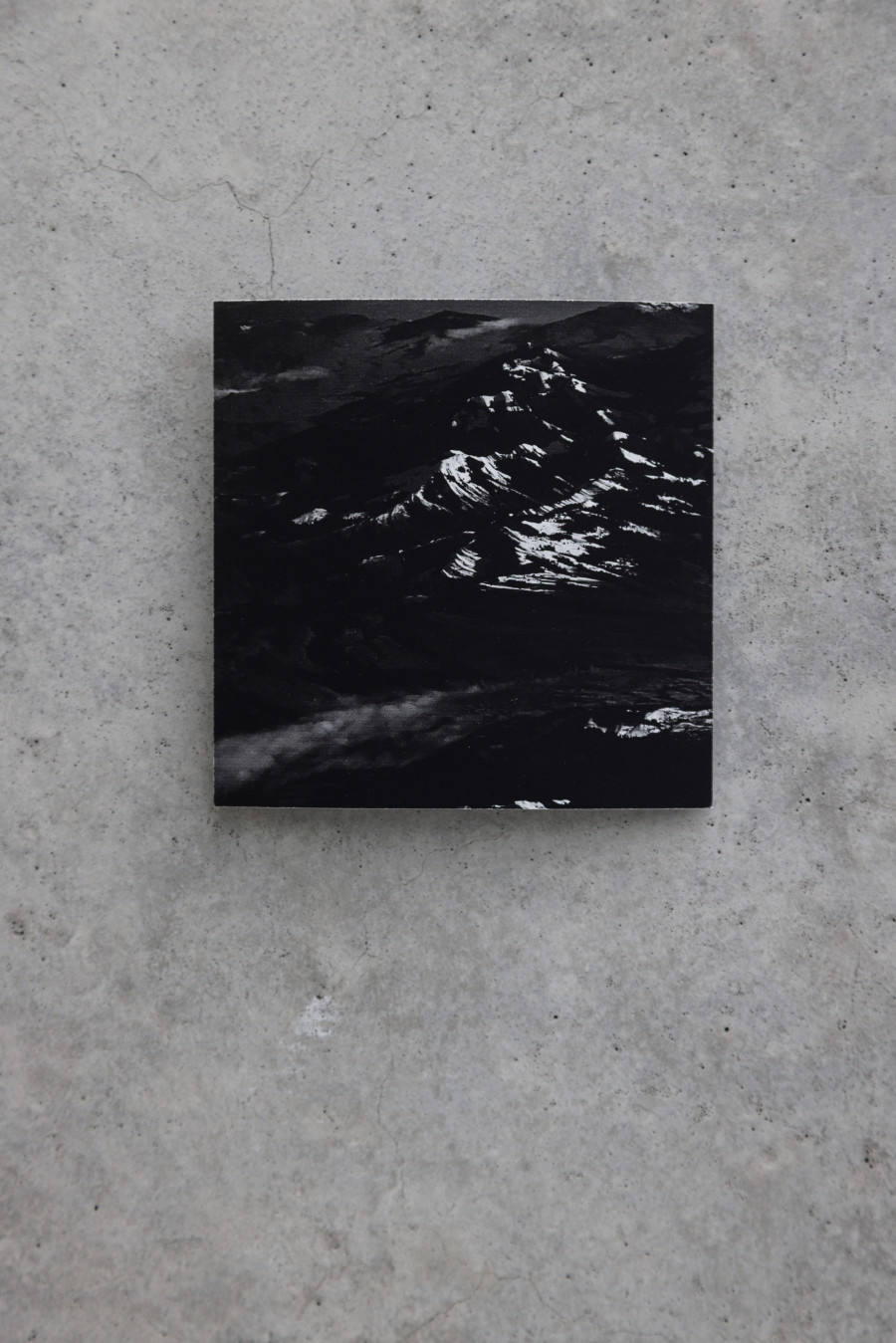 Koo Jeong A, Land of Ousss [Gravitta], Detail view first floor Kunsthaus Bregenz, 2026. [ OUSSSMIC 7 ], 2025. Photo: Markus Tretter. © KOO JEONG A, Kunsthaus Bregenz. Courtesy of the artist