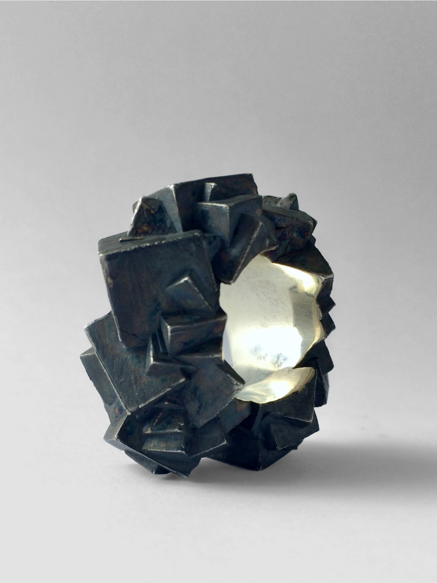 Bernhard Schobinger, Pyrit-Ring, 2022, Ring made of silver 925, 3.5 x 3.9 x 1.8 cm, Ring size, inner ⌀ 1.7 cm