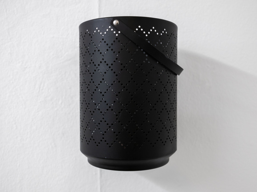 Exhibition view, IM MUELL IM PARK, Matthias Holznagel, Pförtnerhaus Freiburg, 2025.