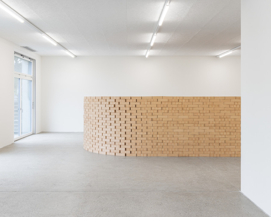 Exhibition view « BAZM », Shirin Yousefi, CALM – Centre d’Art La Meute, Lausanne, Switzerland, 2024 / Photo: Théo Dufloo / Courtesy of the artist and CALM – Centre d’Art La Meute.