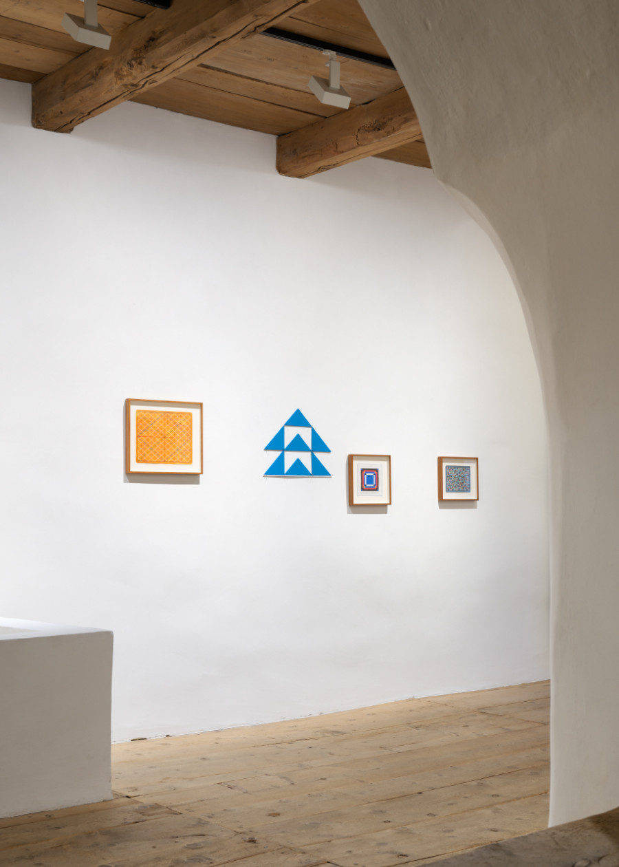 Hamish Fulton, Exhibition view, 2024. Photo: Ralph Feiner, Courtesy of the artist and Galerie Tschudi