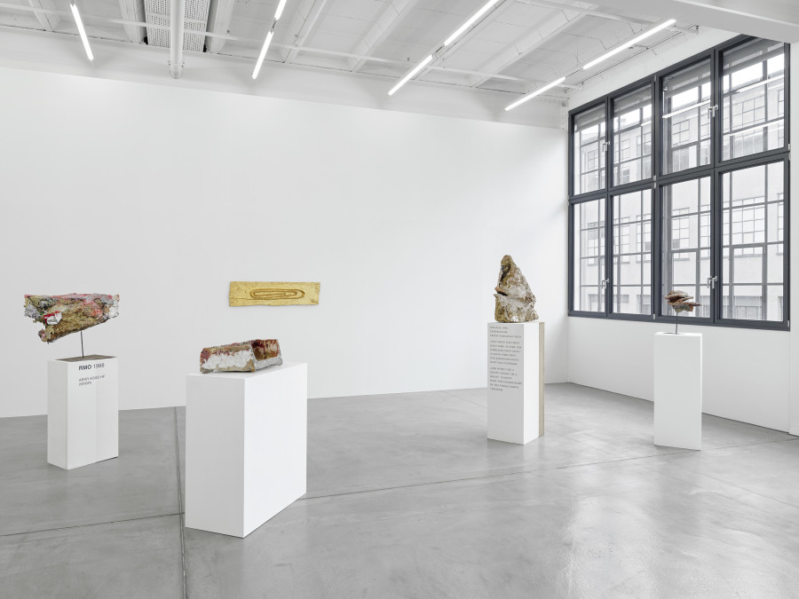 Installation view, Franz West, Die frühen Werke / Early Works, Galerie Eva Presenhuber, Maag Areal, Zurich, 2025. © Archiv Franz West © Estate Franz West. Courtesy the artist and Galerie Eva Presenhuber, Zurich / Vienna. Photo: Stefan Altenburger Photography, Zürich