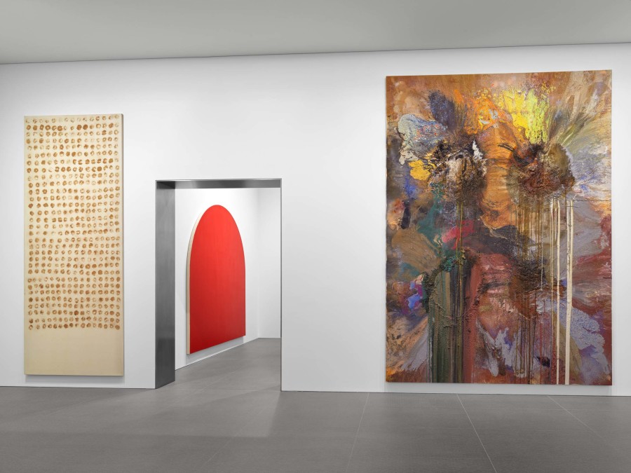 Exhibition view, XL, John M Armleder, Jiří Georg Dokoupil, Olivier Mosset, Galerie Andrea Caratsch, 2023-2024.
