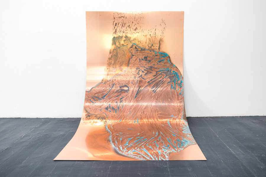 Una Szeemann, Die verschobene Verdichtung eines Schläfers I, (The Displaced Compression of a Sleeper I), 2018, oxidation on copper plate, 200 x 100 cm. Photo: Kilian Bannwart