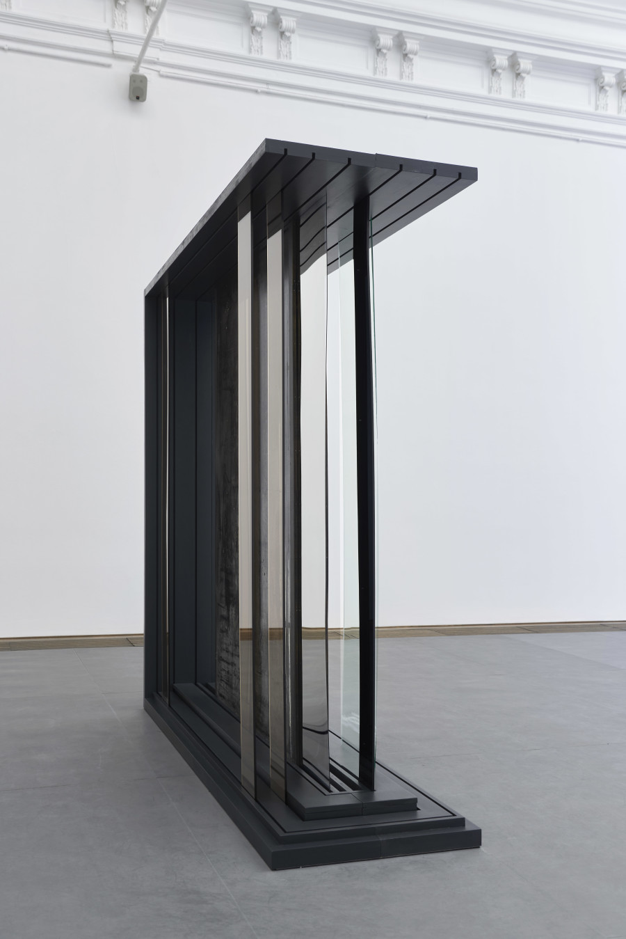 Marie Matusz, Towards Vanishing: Hommage-Letter, Image-Density, 2025; Towards Vanishing: Baroque Seeker, I Would Like To See The Tip Of Your Shoes, 2025, installation view, in: Marie Matusz, Reservoir, Kunsthalle Basel, 2025, photo: Philipp Hänger / Kunsthalle Basel