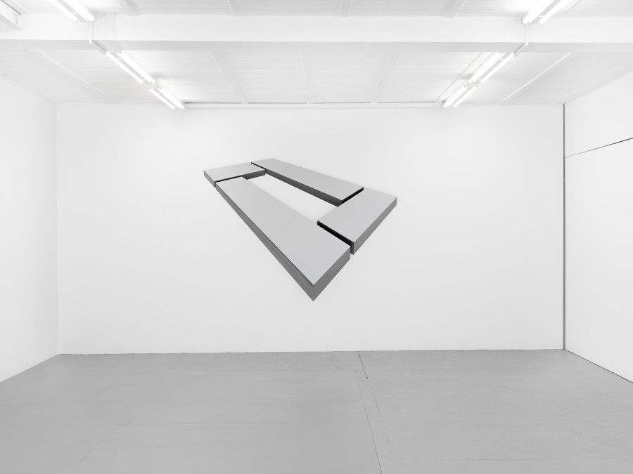 Wolfram Ullrich, Installation view, 2022, galerie lange + pult Auvernier, Photos: Julien Gremaud.