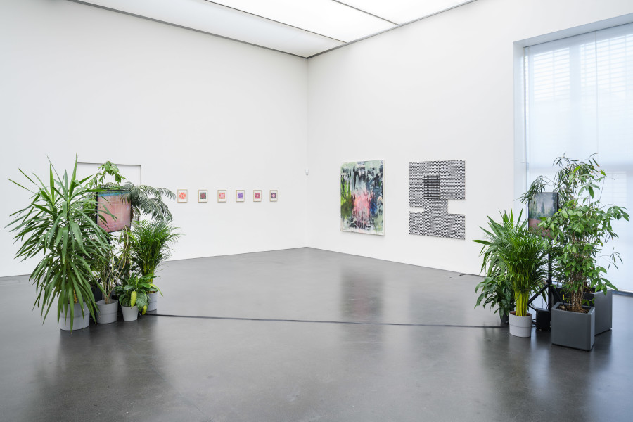 zentral!, Ausstellungsansicht, 2020, mit Werken von Johanna Gschwend & Moritz Hossli, Stefan Gritsch und Davix, Foto: Stefan Walter