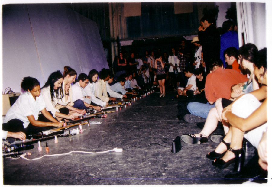 Marina Rosenfeld, Sheer Frost Orchestra, performance view, Greene Naftali Gallery, 1997