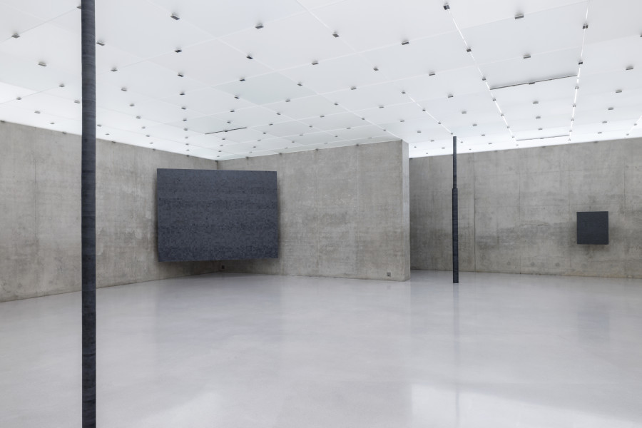 Koo Jeong A, Land of Ousss [Gravitta], Exhibition view second floor Kunsthaus Bregenz, 2026. Photo: Markus Tretter. © KOO JEONG A, Kunsthaus Bregenz. Courtesy of the artist