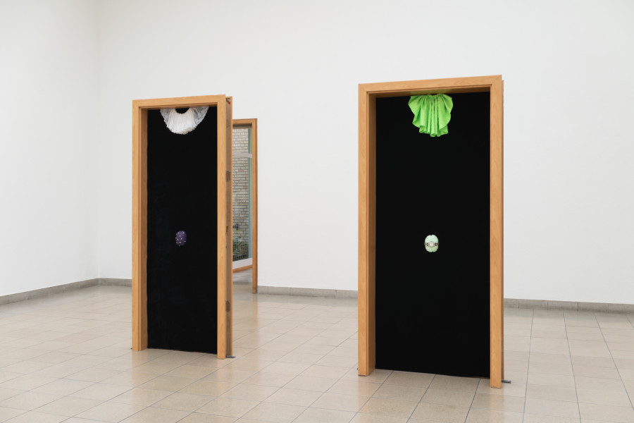 Daphne Ahlers, The Years of Clutter and Pomp, 2022. Daphne Ahlers, Die Würflerin, installation view, Kunsthaus Glarus, 2022. Photo: Gunnar Meier