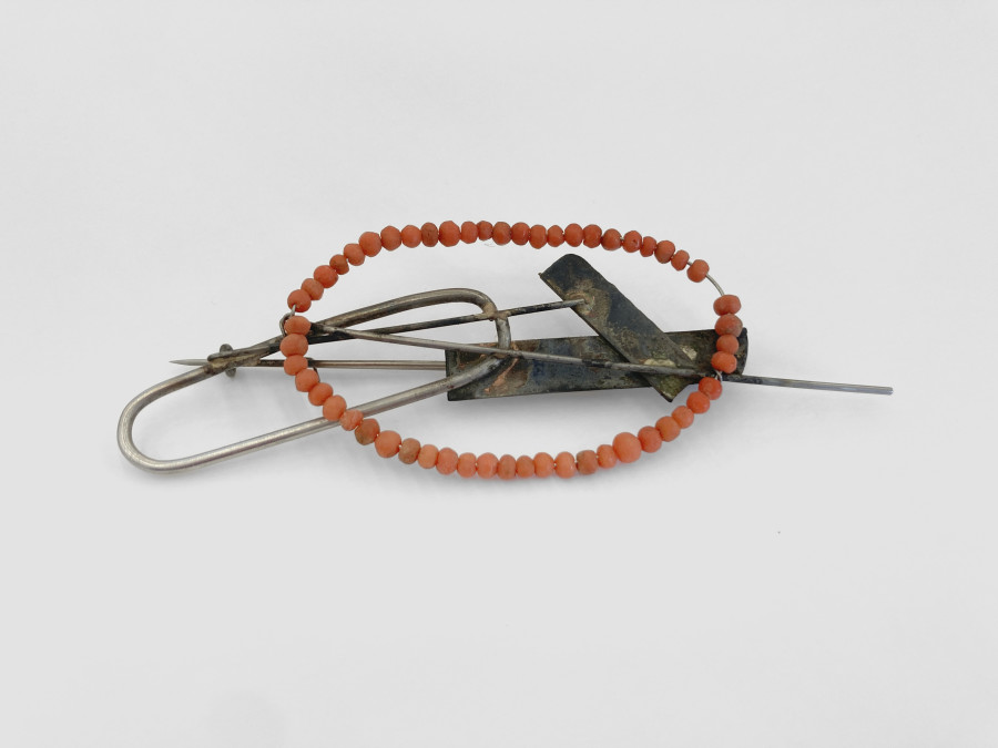 Bernhard Schobinger, Untitled, 1988, Brooch made of coral beads, silver, chrome steel, 3.5 x 9.9 x 1.5 cm