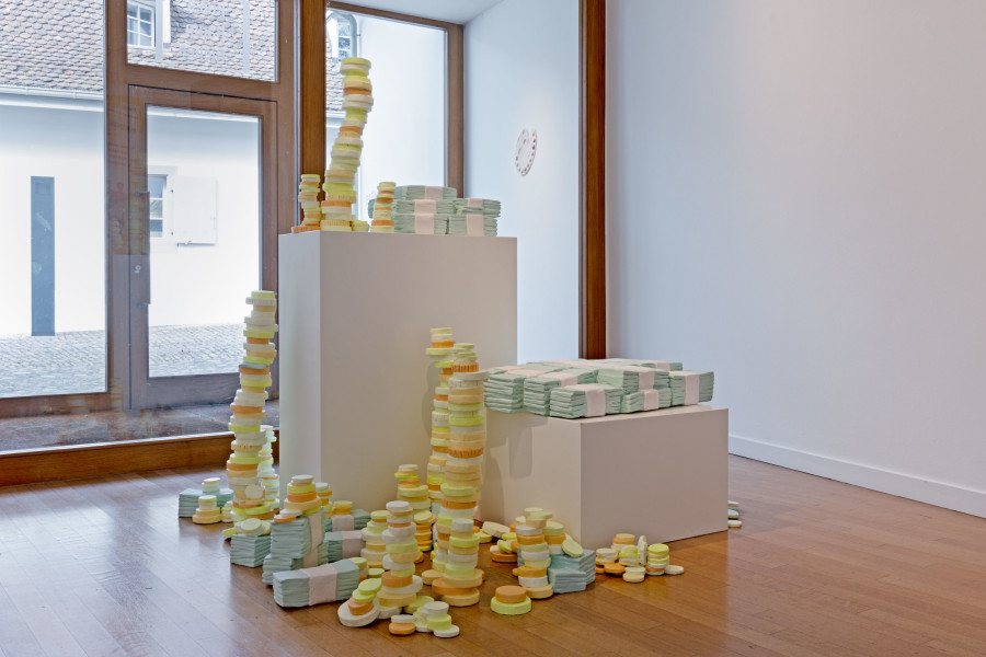 Installation view, 1660: MICKRY 3, Hedge Fun, 2022. Photos: Gina Folly, Copyright: Kunst Raum Riehen