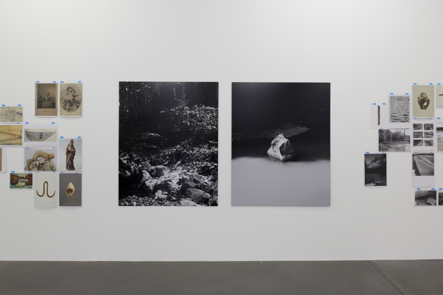 Exhibition view, Cécile Monnier, des nuits sans silence, Kunsthalle Friart Fribourg, 2022/23. Photo : Guillaume Python