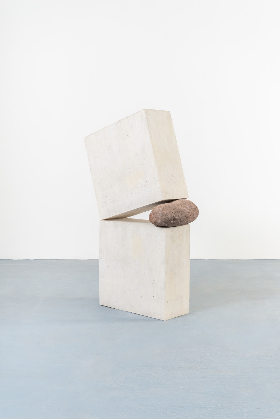 Jose Dávila, The exception that proves the rule, 2021, Concrete and boulder, 157 x 98 x 44 cm. Photo: Agustín Arce