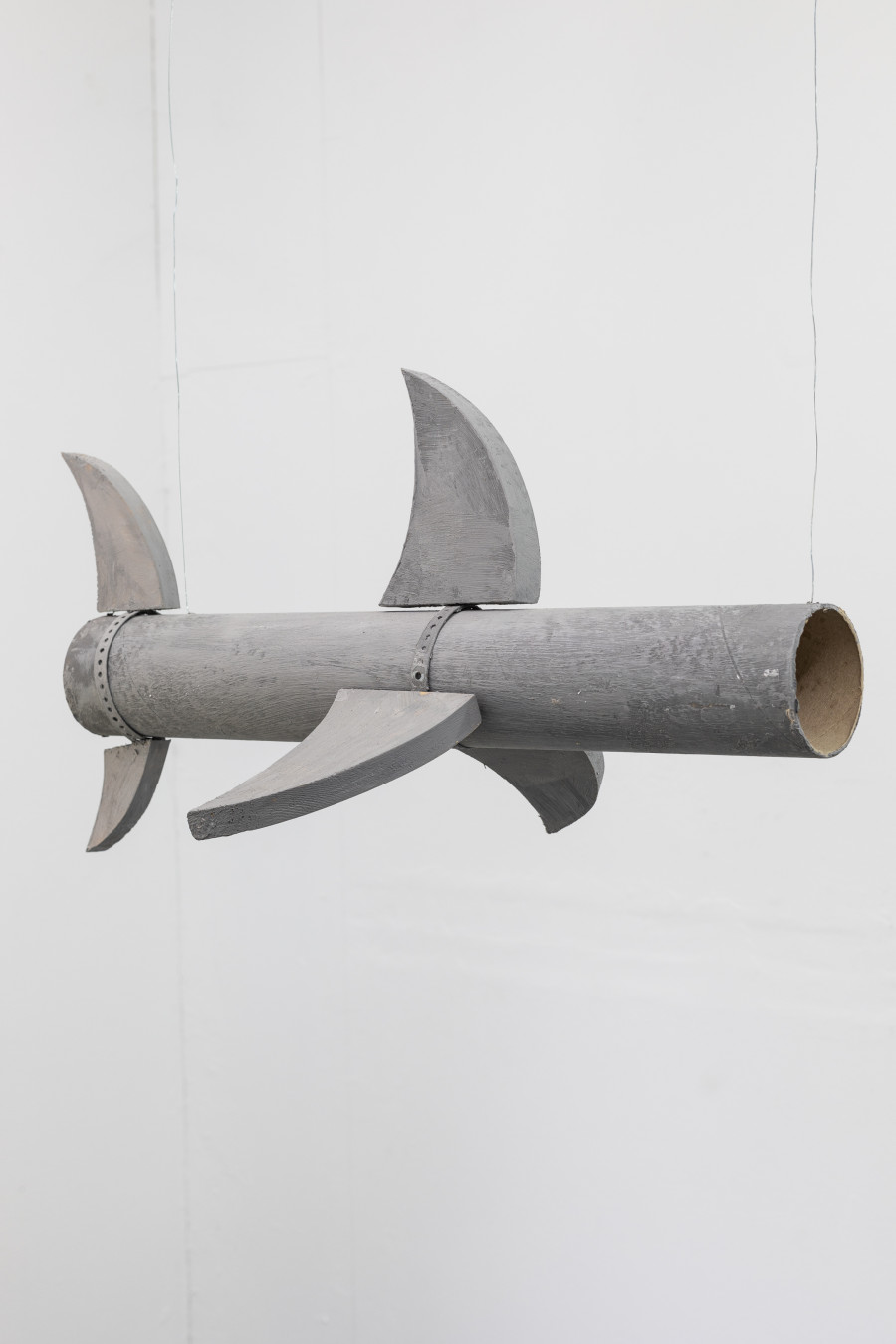 Sam Porritt, Product of Its Environment, 2022, Acrylic Paint, Cardboard Tube, Screws, Steel Band, Wire, Wood, 33 x 77 cm. Photo: Kilian Bannwart
