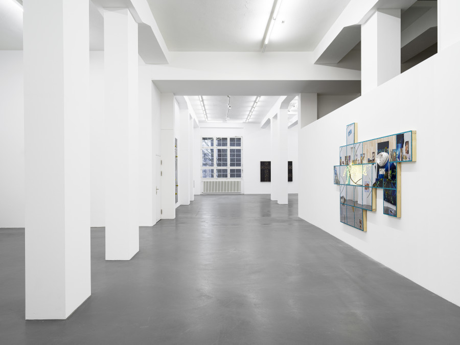 Installation view, Sarah Benslimane, Le monde à l’envers, Galerie Francesca Pia, Zurich, 2025. Photo: Cedric Mussano