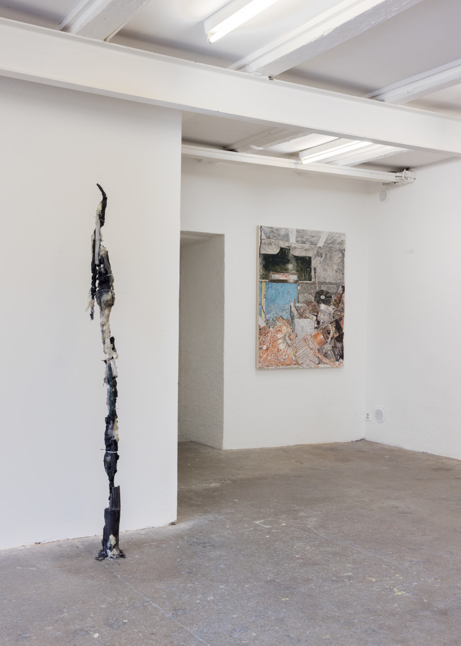 Exhibition view « monday’s ghost » at WallStreet, Fribourg, 2025 / Photo: Julie Folly / Courtesy: the artists and WallStreet