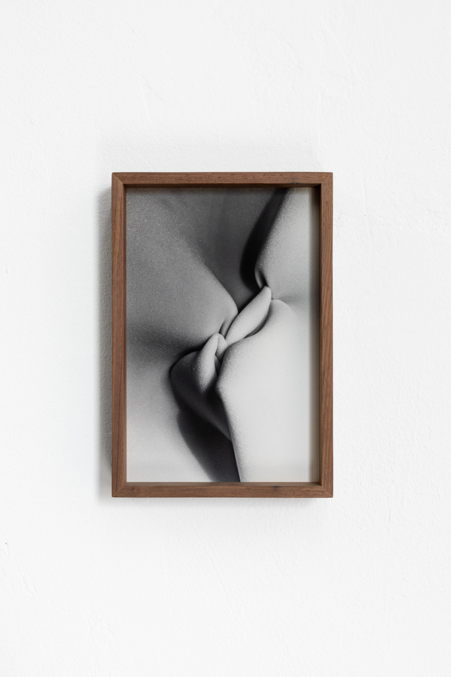 Martín Soto Climént, Marea de espuma, 2015, piezography on Hahnemühle Photo Rag Ultra Smooth 100% Cotton paper and walnut wood, 31.5 x 21.5 x 6 cm. Photo: Kilian Bannwart