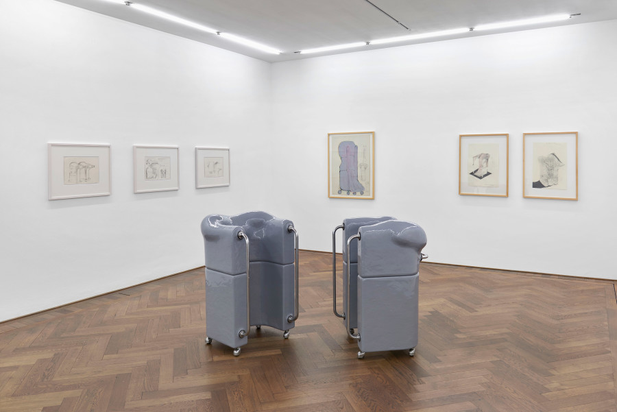 Joachim Bandau, installation view, Die Nichtschönen, Works 1967–1974, Kunsthalle Basel, 2021, view on, Zwei graue Sesselfiguren, 1971. Photo: Phil ipp Hänger / Kunsthalle Basel