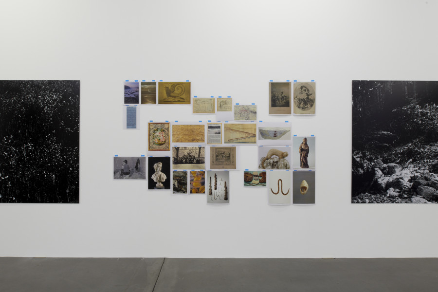 Exhibition view, Cécile Monnier, des nuits sans silence, Kunsthalle Friart Fribourg, 2022/23. Photo : Guillaume Python