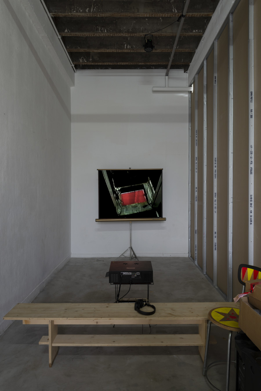 Exhibition view, Attempts to be whole, Julie Becker, Forde, 2025. Photo credit: Greene Naftali and Forde