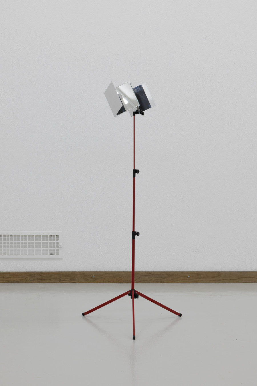 Emanuel Rossetti, Leonie, 2024. Two digital c-prints on Fuji Crystal Archive paper, mounted on aluminum, mirrors, music-stand, 140 x 30 x 25 cm. Emanuel Rossetti, Stimmung, installation view, Kunsthaus Glarus, 2024. Photo: Gina Folly. Courtesy of the artist, Karma International, Zurich and Jan Kaps, Cologne.