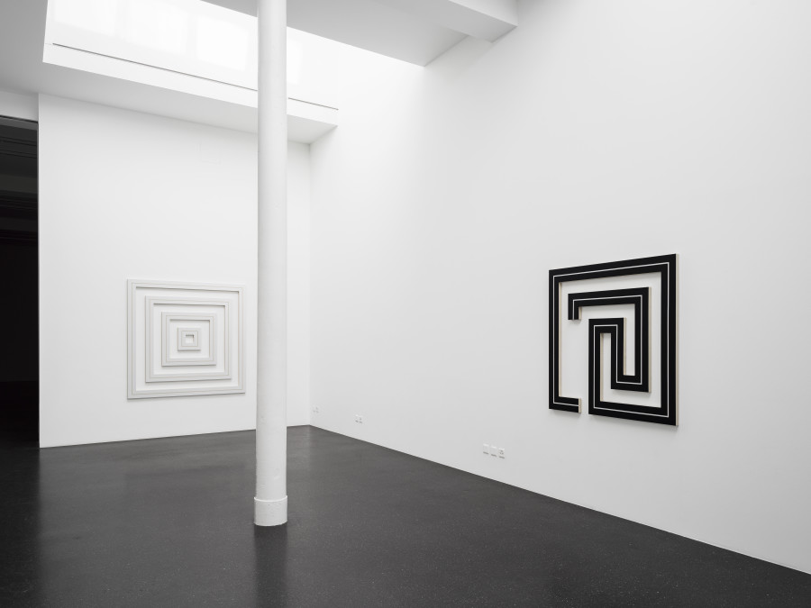 Installation view, Philippe Decrauzat, No Journey Ends, Galerie Francesca Pia, Zurich, 2022. Photo: Cedric Mussano