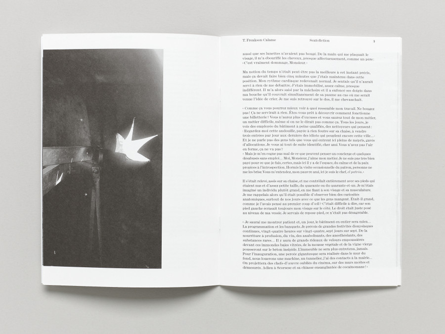 T. Freakson Calame, SCATOFICTION, Before publication 13, brochure, 32 pages, single booklet, 17,2 × 23,5 cm, offset, stapled binding, 250 copies. Graphic design: Niels Wehrspann, Lausanne. Edition of the Centre d’édition contemporaine, Geneva, 2025. Courtesy Centre d’édition contemporaine, Geneva. Photo : © Sandra Pointet