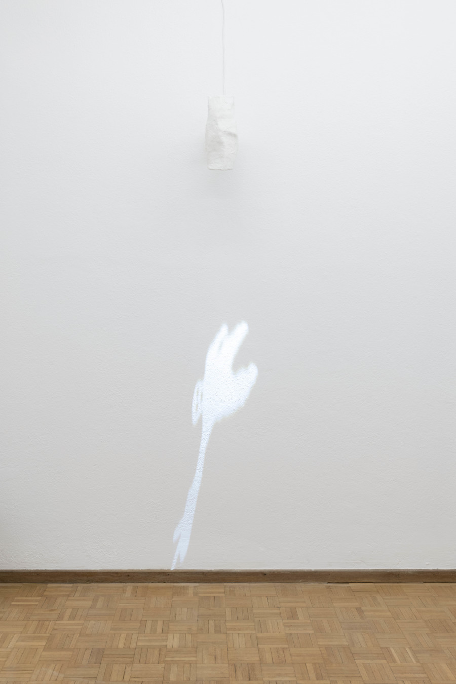 Shirin Yousefi, Sans Rayures, 2021, Projector, metal, and plaster, 32 × 30 × 15 cm