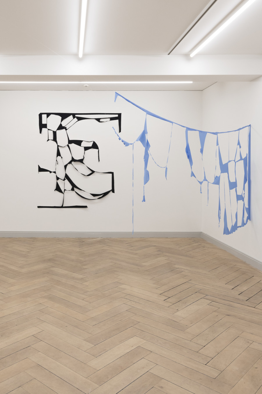 Installation view, Marion Baruch, Quel che rimane del cielo, Galerie Peter Kilchmann, Zürich, 2026.