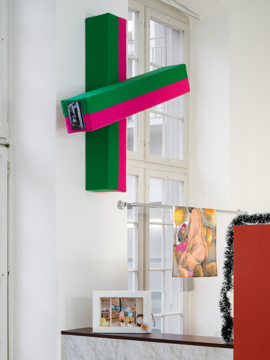 Adrien Genty, Mère, 2020 / Thilda Bourqui, Sweets, 2025 / Arthur Gillet, Minimum wage, 2024, in Passage du Commerce, Kunsthalle Winterthur, 2025. Photo: Cedric Mussano