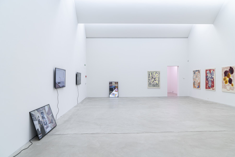 Ausstellungansicht mit Werken von Miriam Rutherfoord/Joke Schmidt und Stefanie Kägi, Kunst Museum Winterthur, 2020